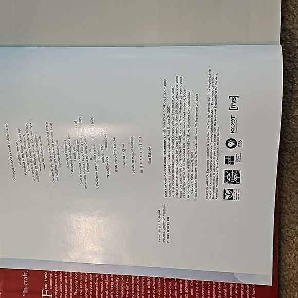 Craft In America Table Book 2 Centuries of Arts & Objects - Picture 5 of 12